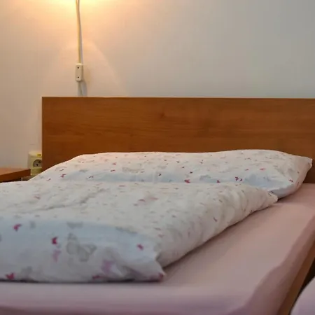 Paris 3* פישטני